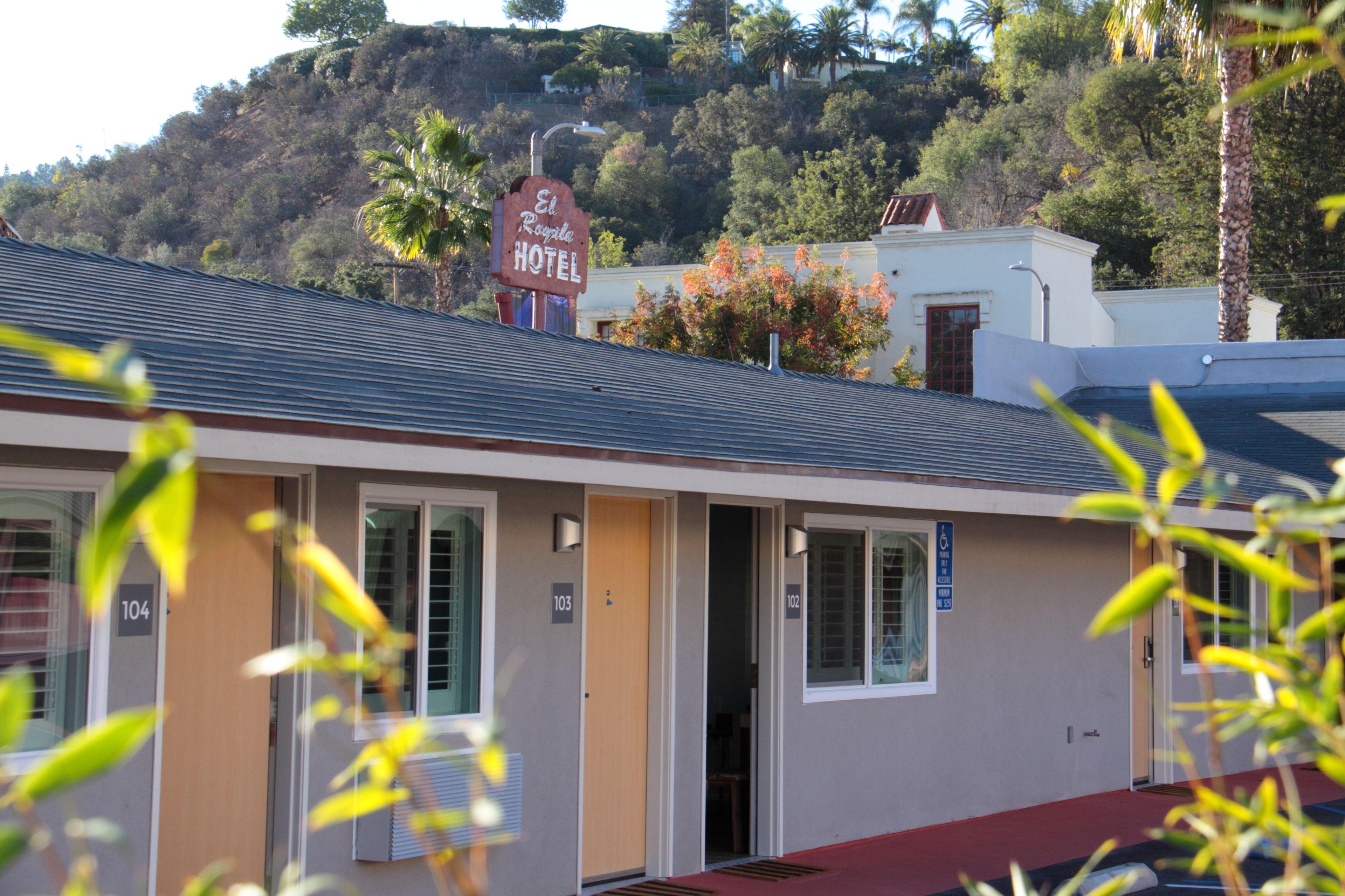 El Royale Gardens Near Universal Studios, Los Angeles